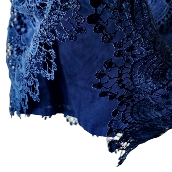 A.n.a NWT Navy Blue Lace Top Size Small - Picture 6 of 7